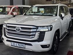 تۆیۆتا لاند کروزەر